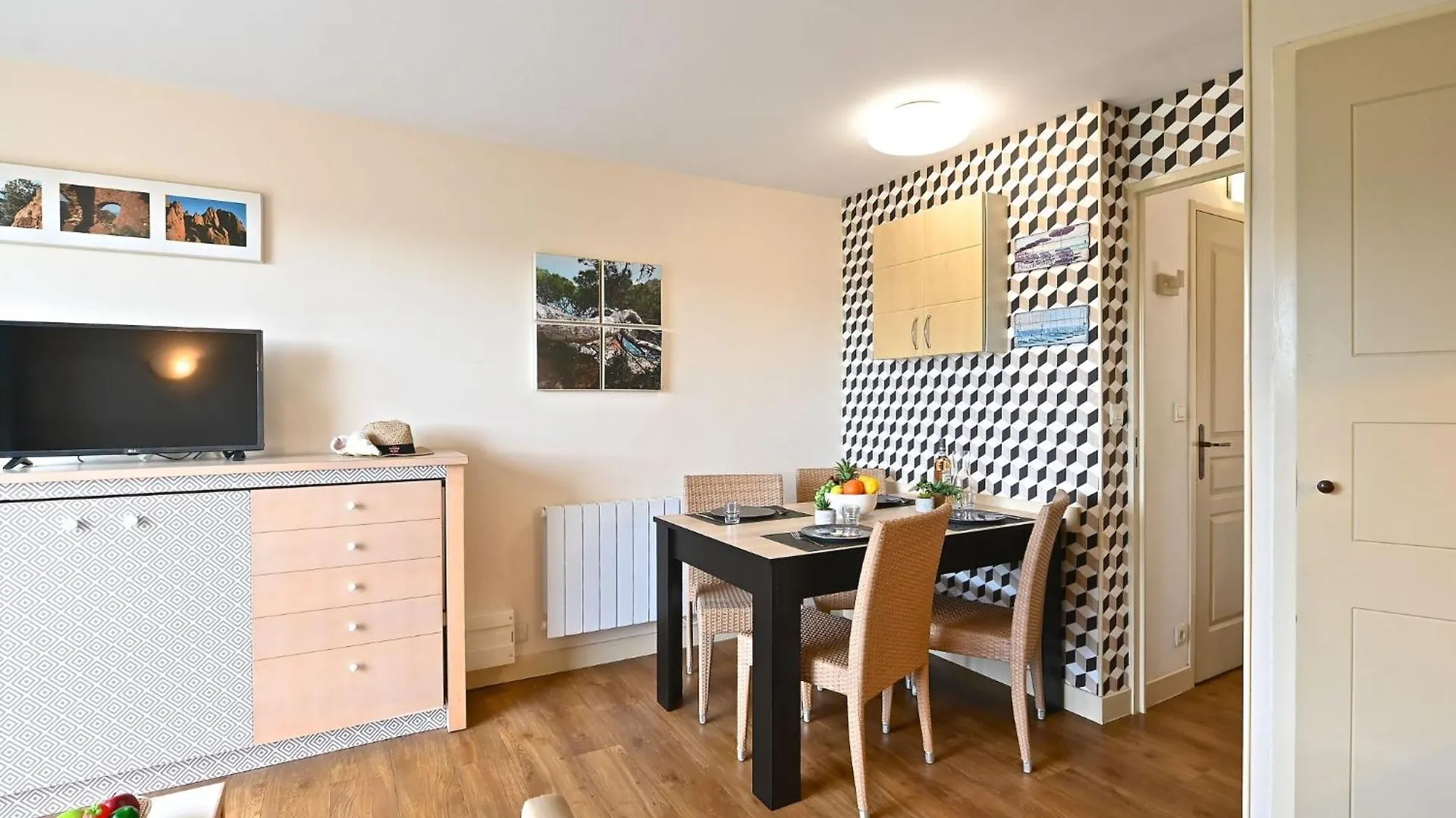 Apartment Village Cap Esterel - Le Village-82 By Interhome Saint-Raphaël