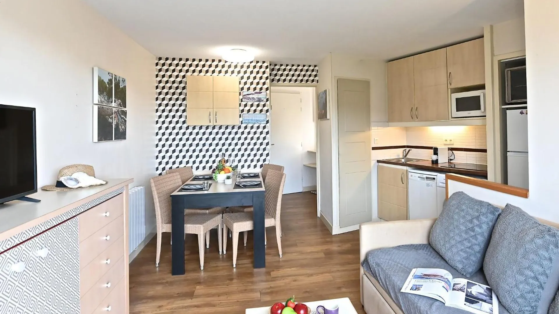 Apartment Village Cap Esterel - Le Village-82 By Interhome Saint-Raphaël