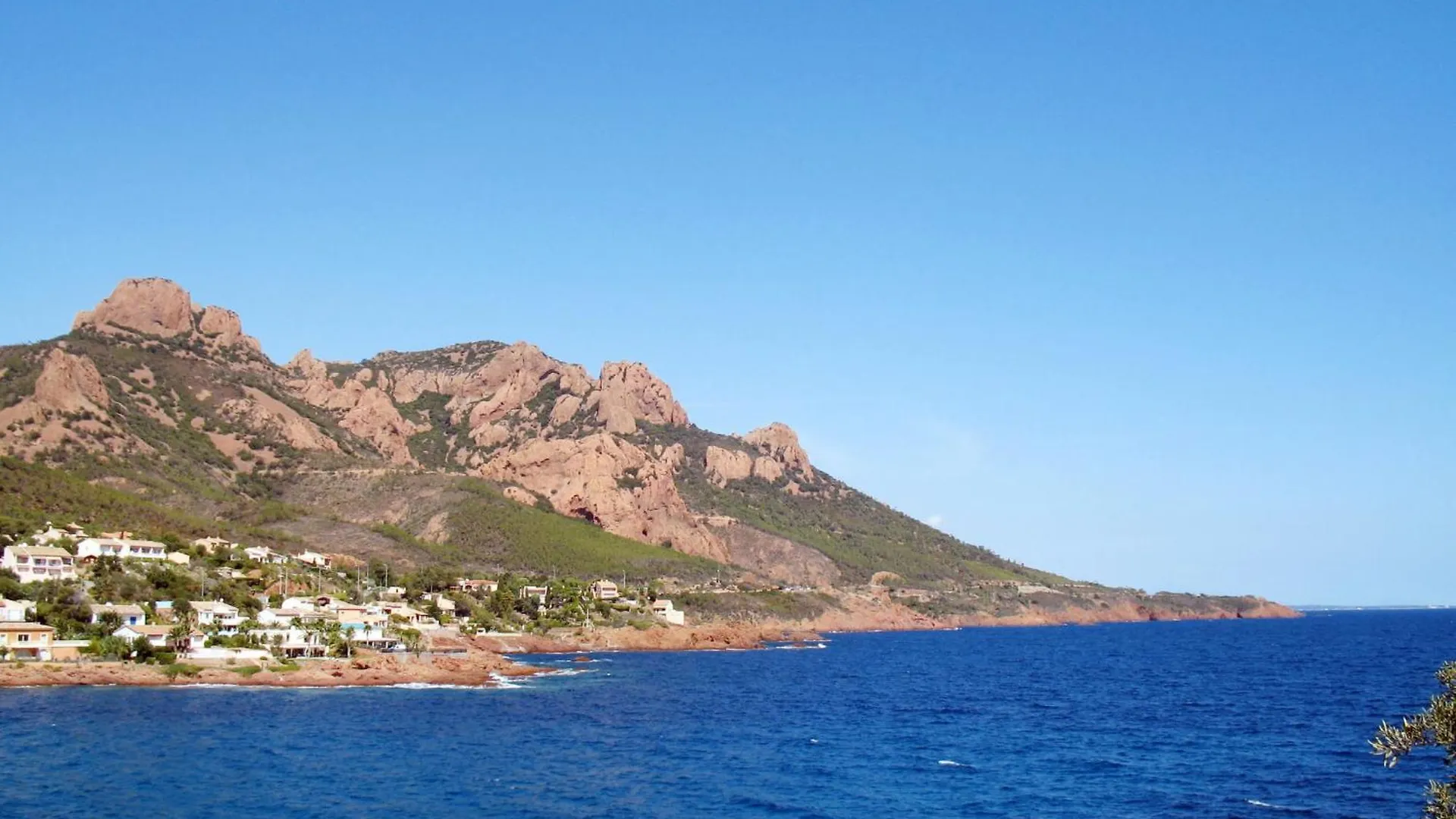 Apartment Village Cap Esterel - Le Village-82 By Interhome Saint-Raphaël