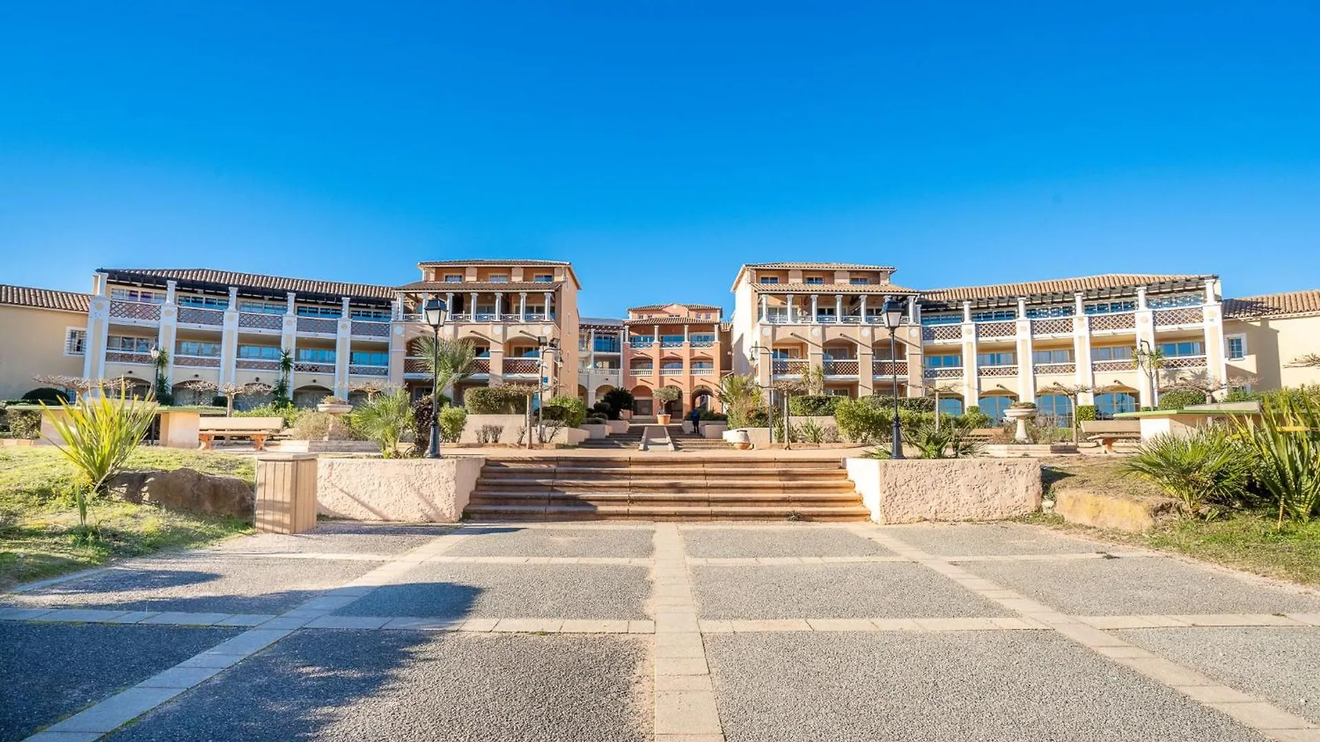 Apartment Village Cap Esterel - Le Village-82 By Interhome Saint-Raphaël 0*,  Francia