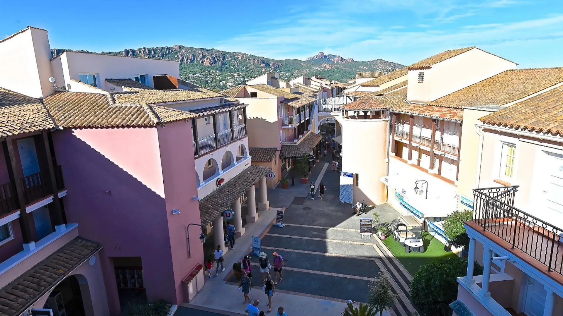 Apartment Village Cap Esterel - Le Village-82 By Interhome Saint-Raphaël