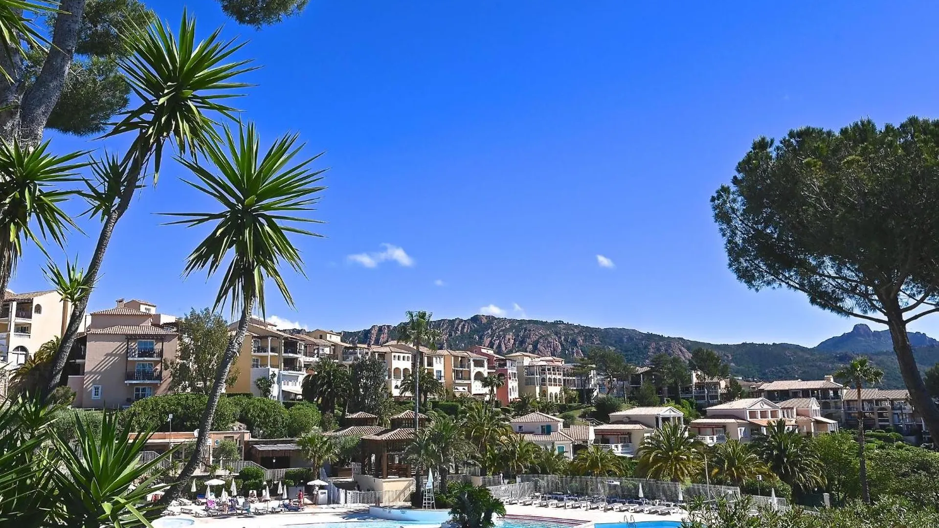 Apartment Village Cap Esterel - Le Village-82 By Interhome Saint-Raphaël