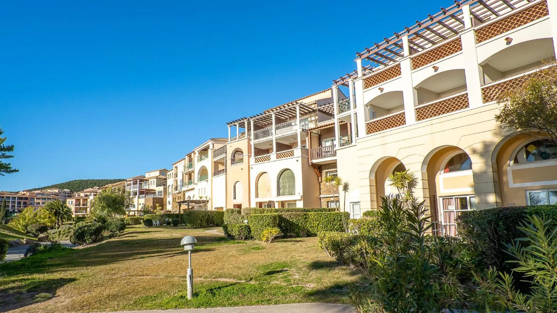 Apartment Village Cap Esterel - Le Village-82 By Interhome Saint-Raphaël 0*,  Francia