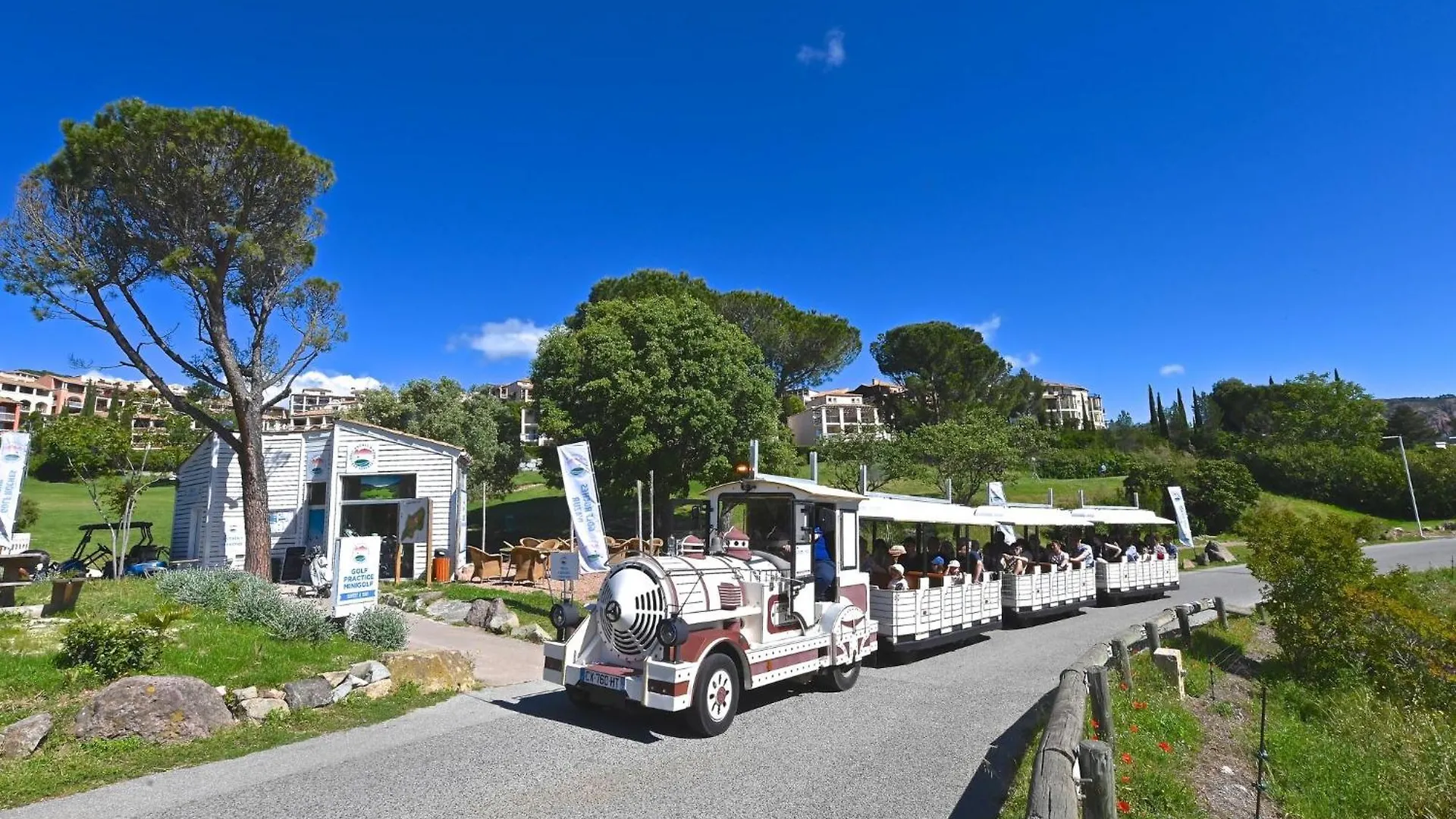 Apartment Village Cap Esterel - Le Village-82 By Interhome Saint-Raphaël